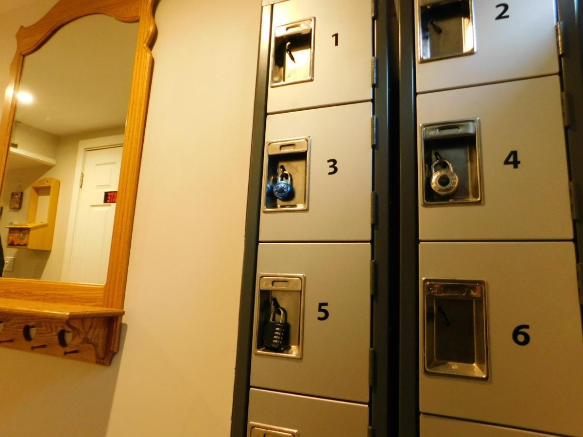 The Calgary Hub Hostel Style Home YYC Exterior foto