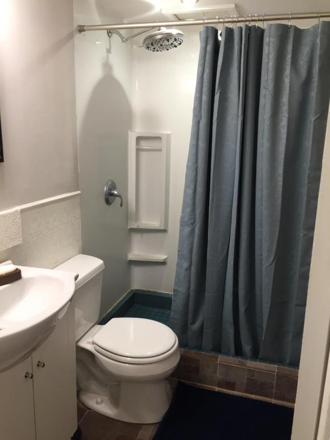 The Calgary Hub Hostel Style Home YYC Exterior foto