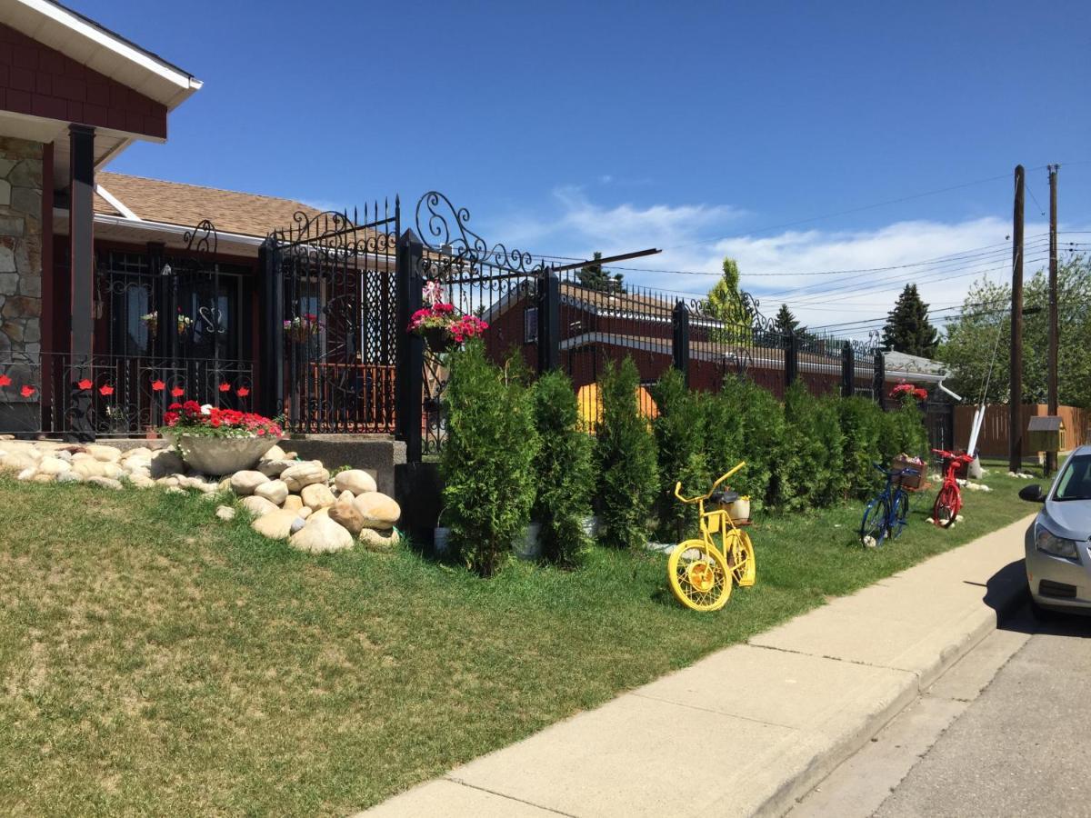 The Calgary Hub Hostel Style Home YYC Exterior foto