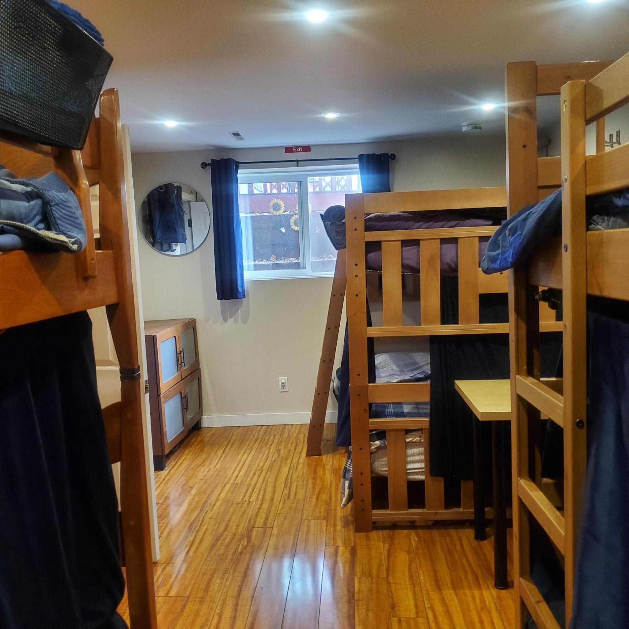 The Calgary Hub Hostel Style Home YYC Exterior foto